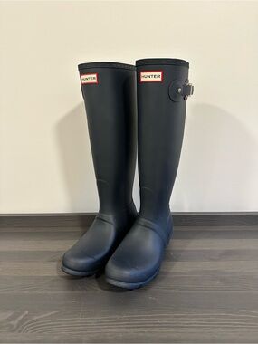 Hunter Tall Navy Rain Boots
